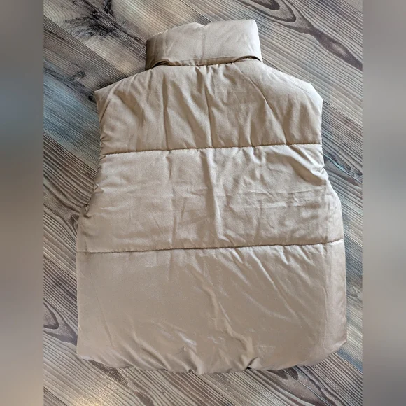 Black & Brown Reversible Zip Up Puffer Vest - Picture 4 of 7